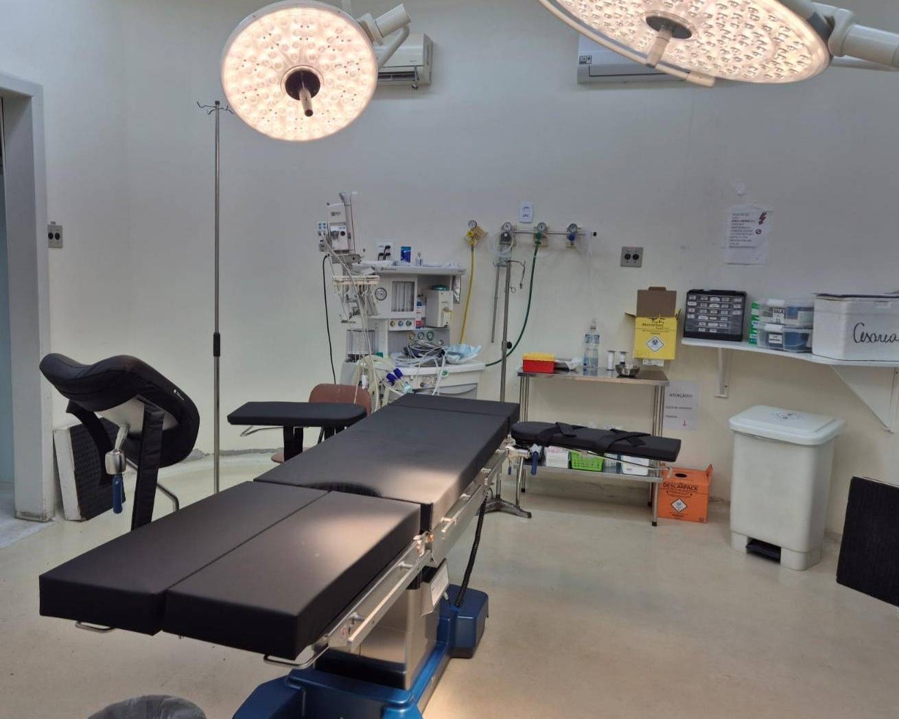 Hospital Regional de São José reforça estrutura com mesas cirúrgicas de última geração